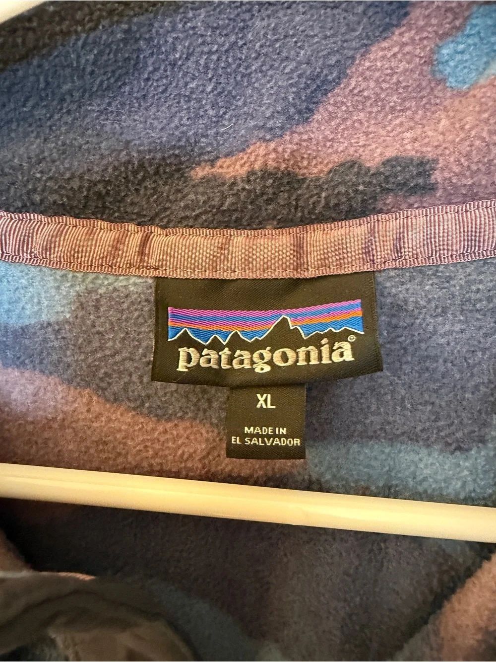 Women’s Patagonia Fleece Pullover in Dusty Rose and Slate Blue Camo SZ XL. EUC! - Picture 5 of 6